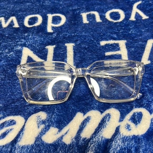 Clear sunglasses - Picture 2 of 4